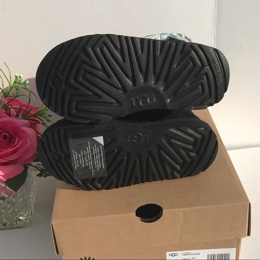 UGG Kenzie Tie Dye Bow